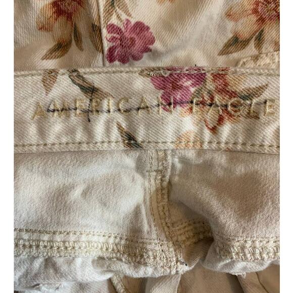 American Eagle 4" Floral Mom Shorts High Waisted Denim Cuffed Plus Size 16 - Picture 4 of 9